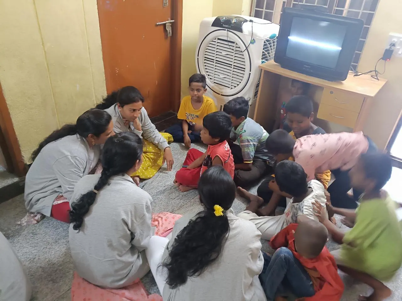 Slashnsap team spending time with the kids at Amma Jyothi